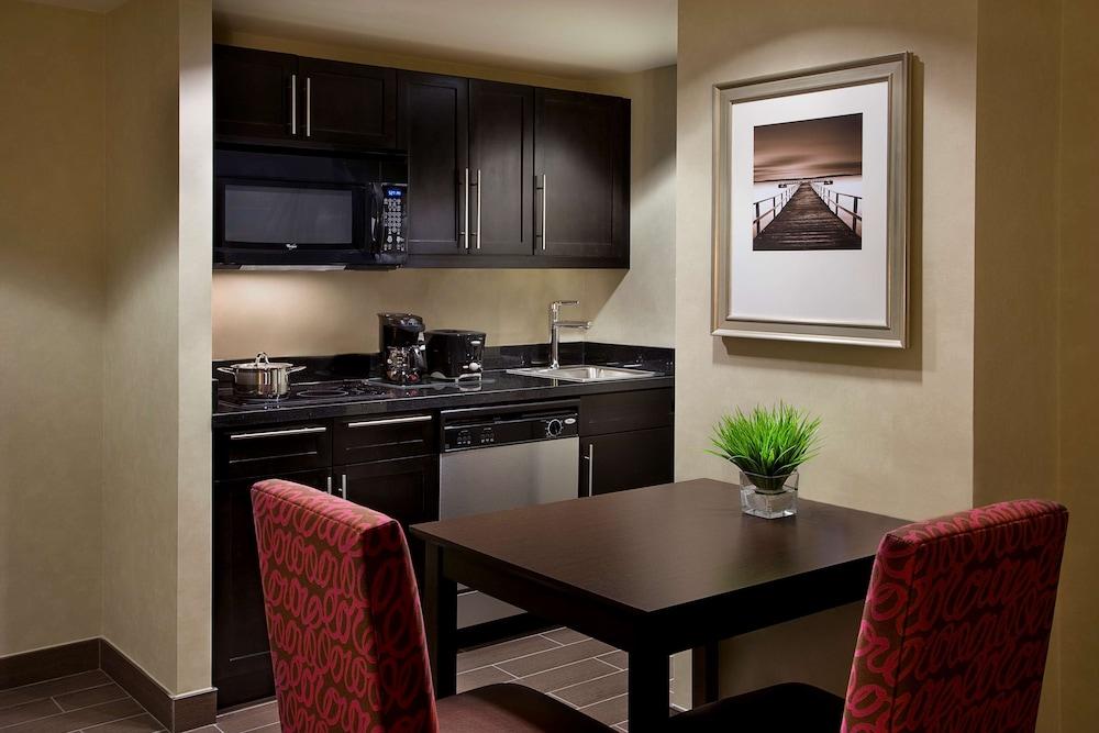 Homewood Suites By Hilton Toronto Vaughan Exterior photo